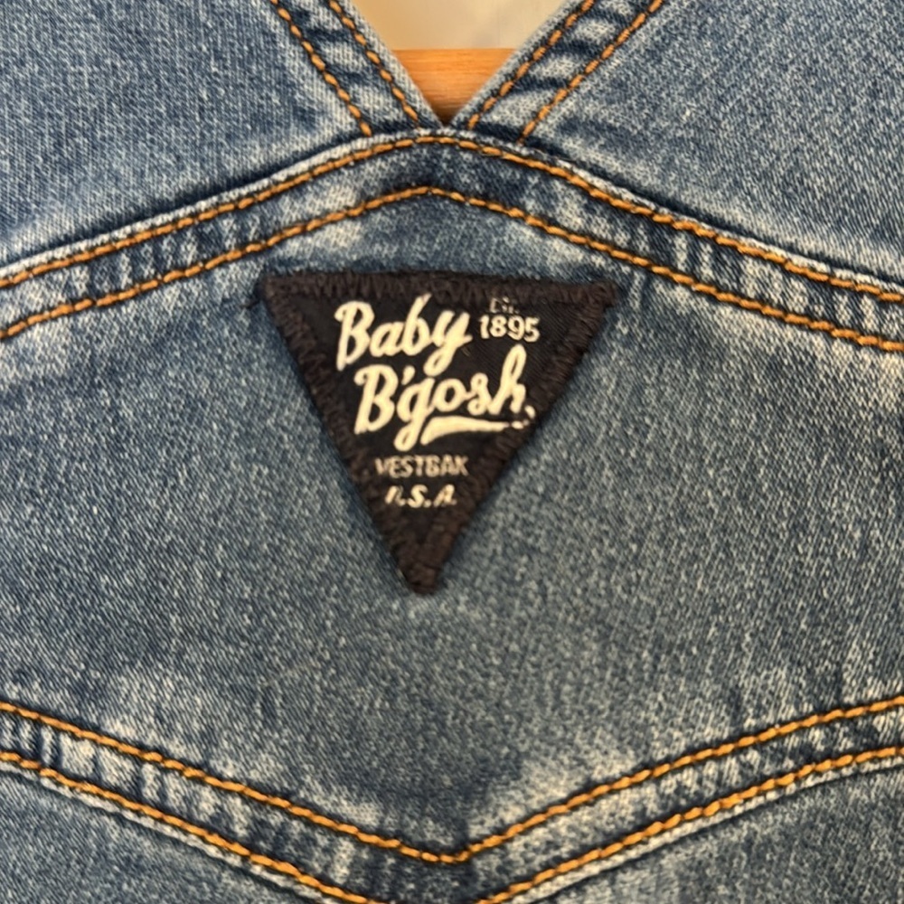 baby Oshkosh b'gosh overalls - boys or girls size 9 months pocket details - Picture 7 of 10
